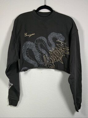 🆕 Darc Sport SHE Corazon Wolves Cropped Crewneck Sweater with Snake Graphic